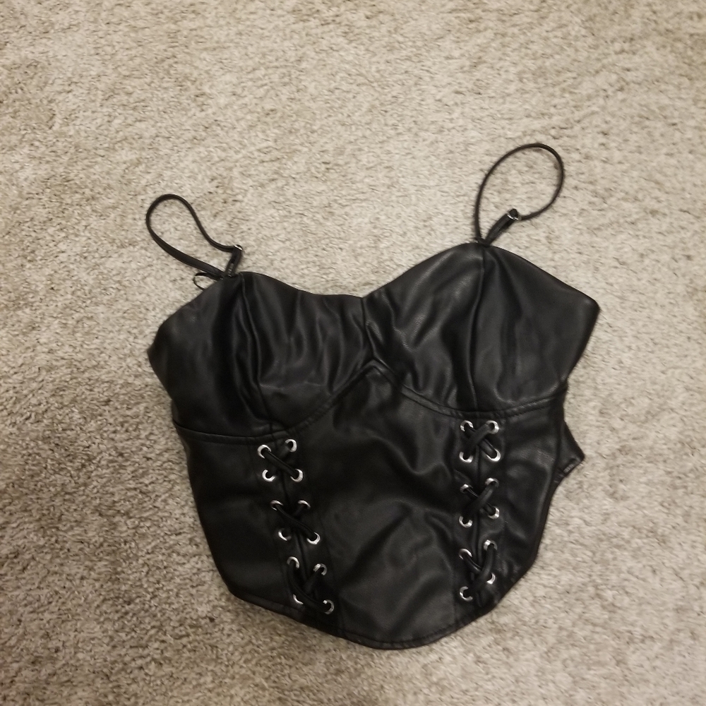 Aerie top